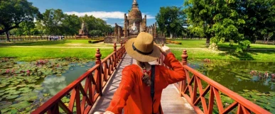 אישה בהריון בחו"ל אישה בהריון בחו"ל