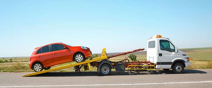 רכב עם שירותי גרירה רכב עם שירותי גרירה