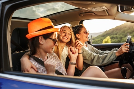 נהג צעיר עם ביטוח רכב נהג צעיר עם ביטוח רכב